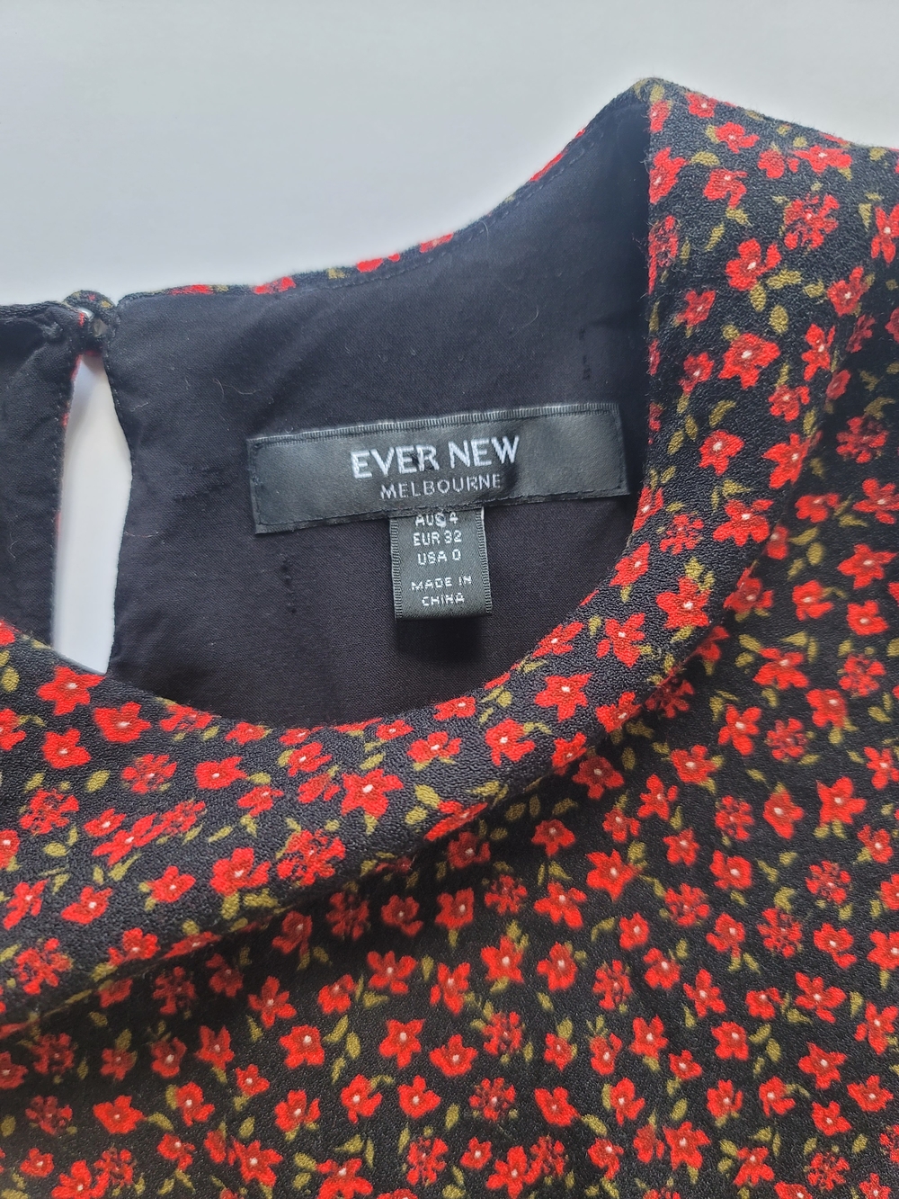 Ever New Aspen Flare Sleeve Mini Dress in Black with Red Floral Size 0 - Picture 3 of 8